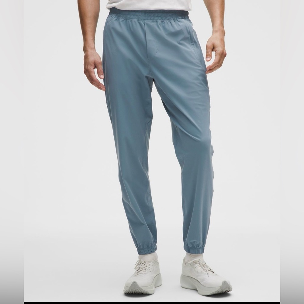 Lululemon men’s Pace Breaker Jogger. Steele blue, size large